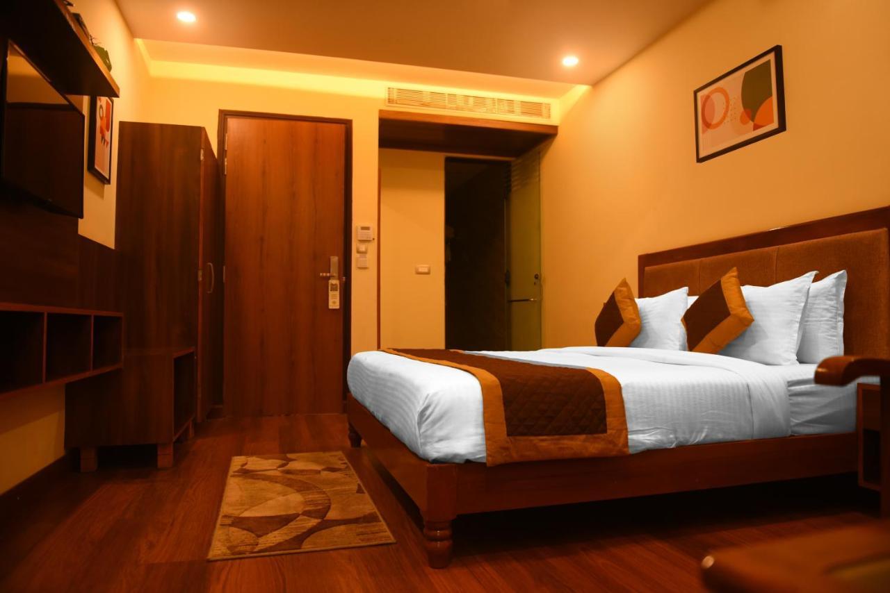 The Abhyudyam Ganga Hotel Haridwar Exterior photo