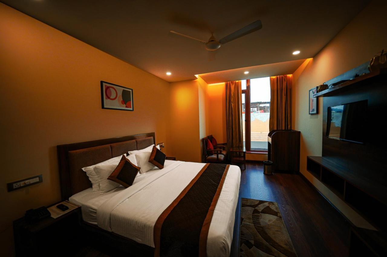 The Abhyudyam Ganga Hotel Haridwar Exterior photo