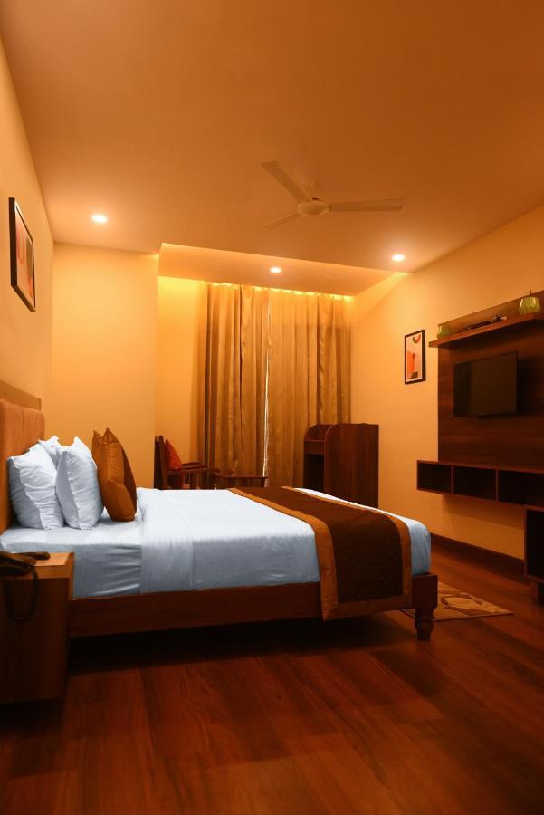 The Abhyudyam Ganga Hotel Haridwar Exterior photo